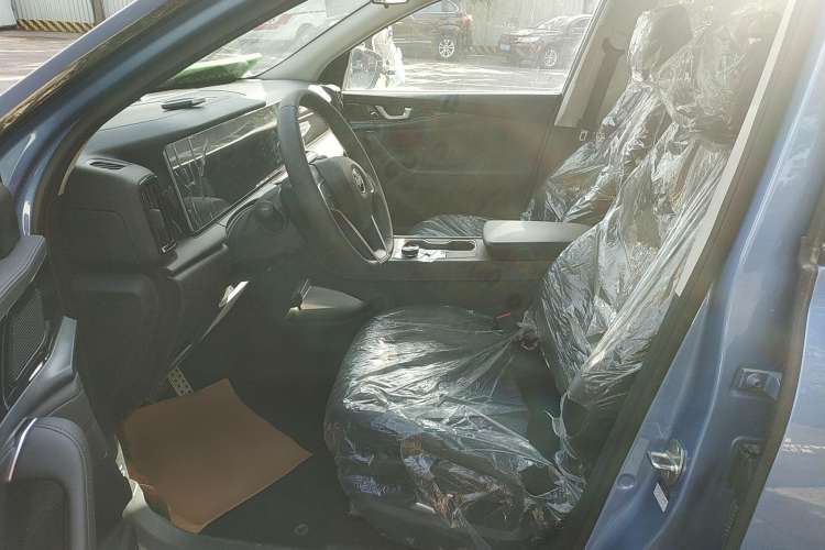 Used WM Motor W6 2021 520 km NEX Exploration Edition