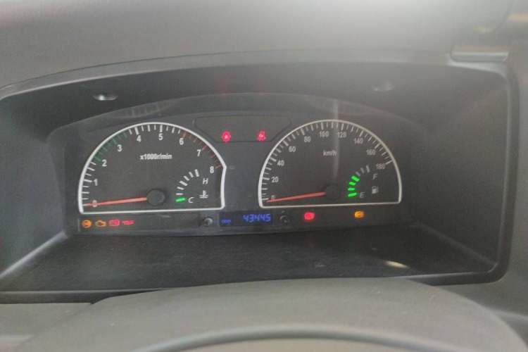 Used Dongfeng Shuaike 2011 1.6L Manual Comfort 7-Seater
