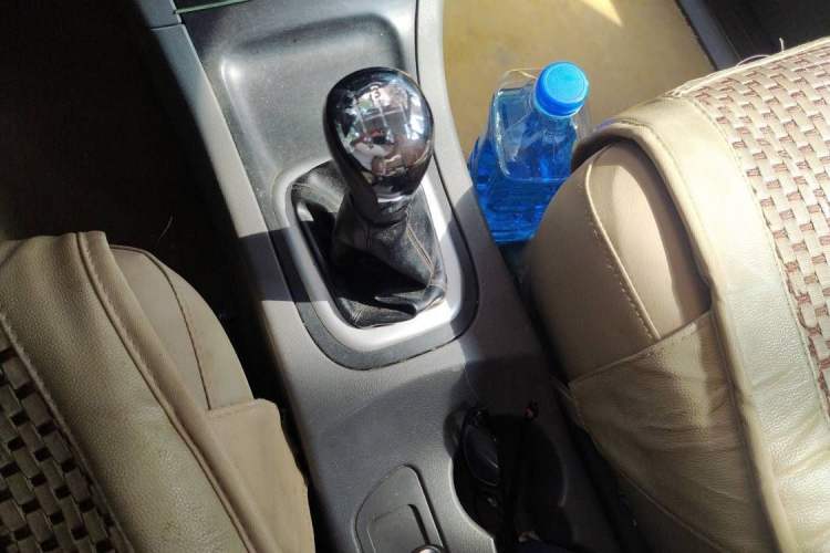 Used Dongfeng Shuaike 2011 1.6L Manual Comfort 7-Seater
