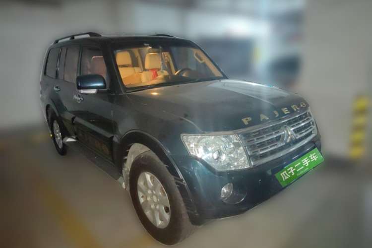 Used Mitsubishi Pajero 2012 3.0L Luxury Edition
