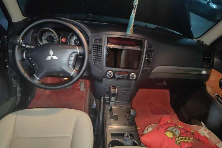 Used Mitsubishi Pajero 2012 3.0L Luxury Edition
