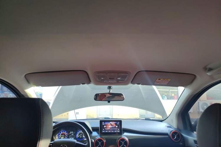 Used BAIC Senova X25 2015 1.5L manual Comfort trim level
