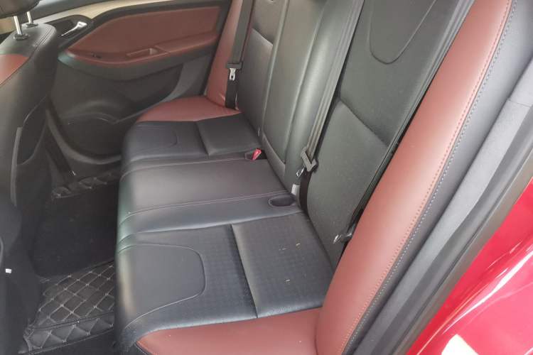 Used BYD G5 2014 1.5TID Automatic Prestige Model
