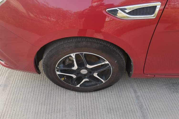 Used BYD G5 2014 1.5TID Automatic Prestige Model
