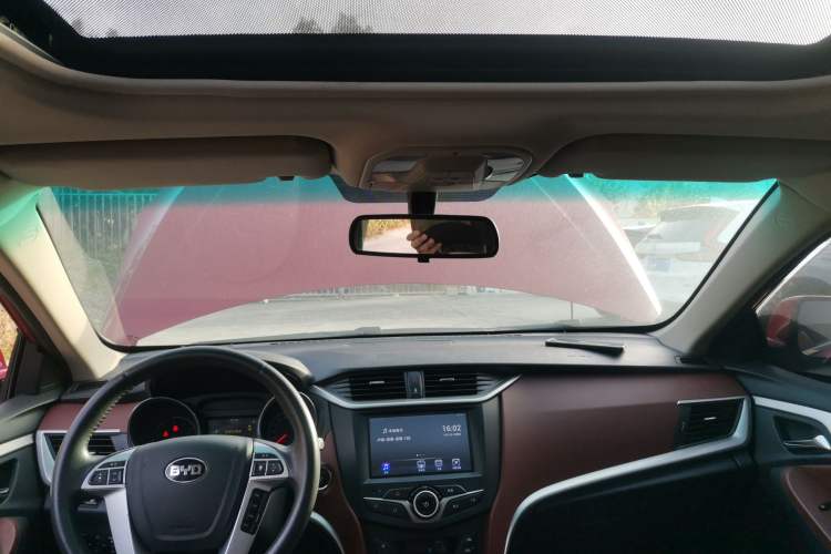 Used BYD G5 2014 1.5TID Automatic Prestige Model
