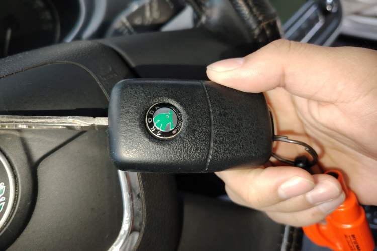 Used Skoda Fabia 2014 1.6L Automatic Crystal Edition
