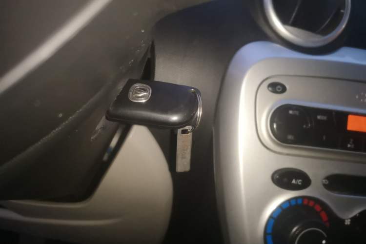 Used CHANGAN Benni mini 2012 1.0L Manual Fashion Edition China V Standard
