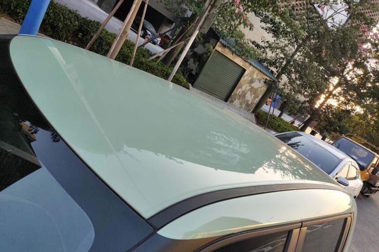 Used ORA White Cat 2022 Upgraded Model 305km Range Luxury Version Lithium-Ion Battery
