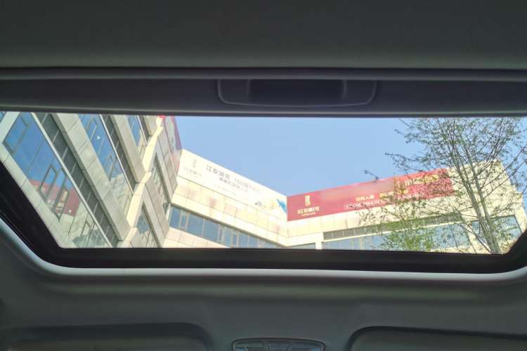 Used Zotye Z560 2017 1.5T CVT Comfort Model