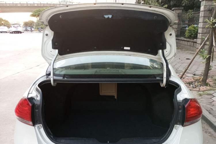 Used Suzuki Alivio 2015 1.6L Automatic Enjoyment Model