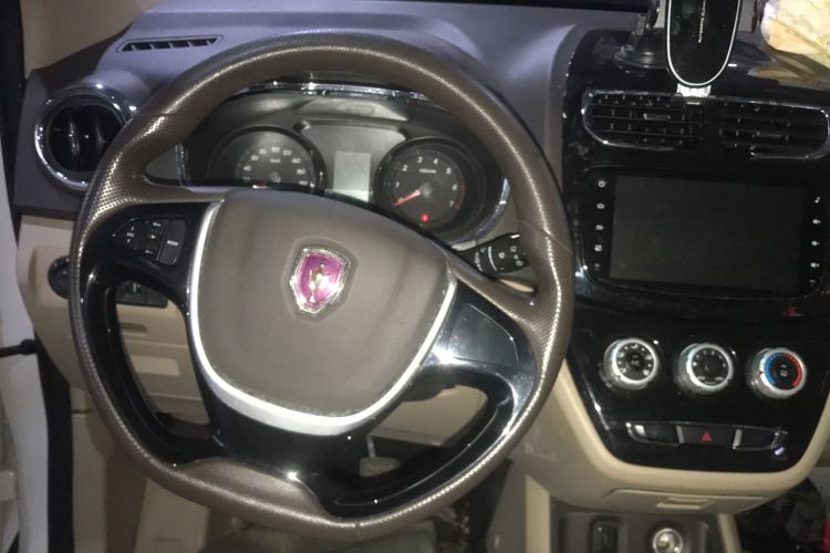 Used Jinbei 750 2015 1.5L Deluxe Model
