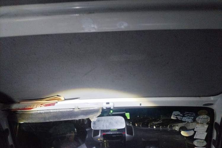 Used Foton Scenic 2014 2.0L Express Classic Short-Wheelbase Low-Roof 4Q20M
