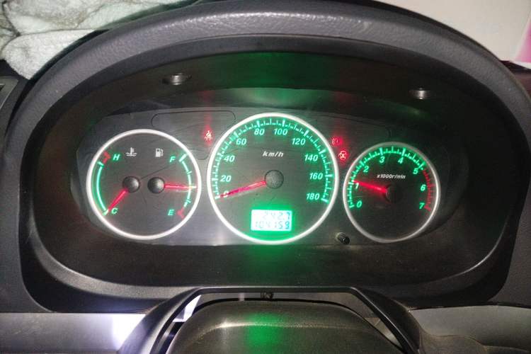 Used Foton Scenic 2014 2.0L Express Classic Short-Wheelbase Low-Roof 4Q20M
