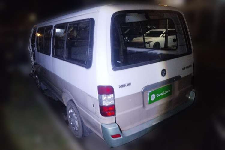 Used Foton Scenic 2014 2.0L Express Classic Short-Wheelbase Low-Roof 4Q20M
