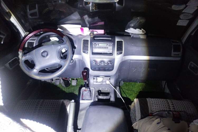 Used Foton Scenic 2014 2.0L Express Classic Short-Wheelbase Low-Roof 4Q20M
