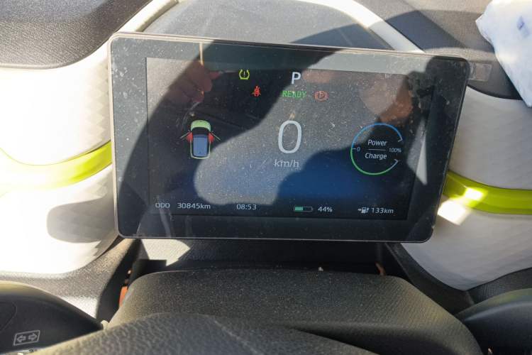 Used SOL E10X 2021 302 km Range Luxury Version 31.4 kWh
