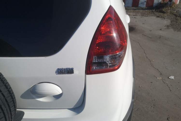 Used Geely Auto Panda 2016 1.0L IMT Cool Fun Edition
