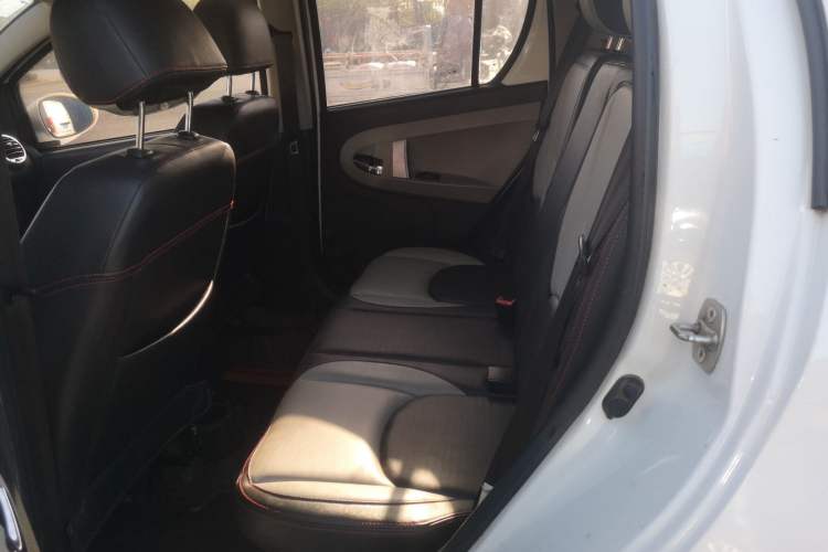 Used Geely Auto Panda 2016 1.0L IMT Cool Fun Edition
