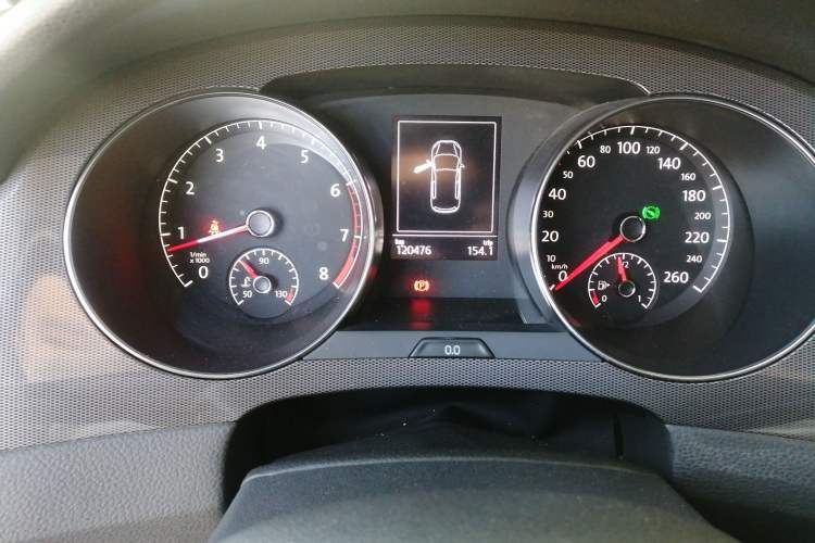 Used Volkswagen Golf Sportsvan 2016 230TSI Automatic Trend Edition Odometer Close Up