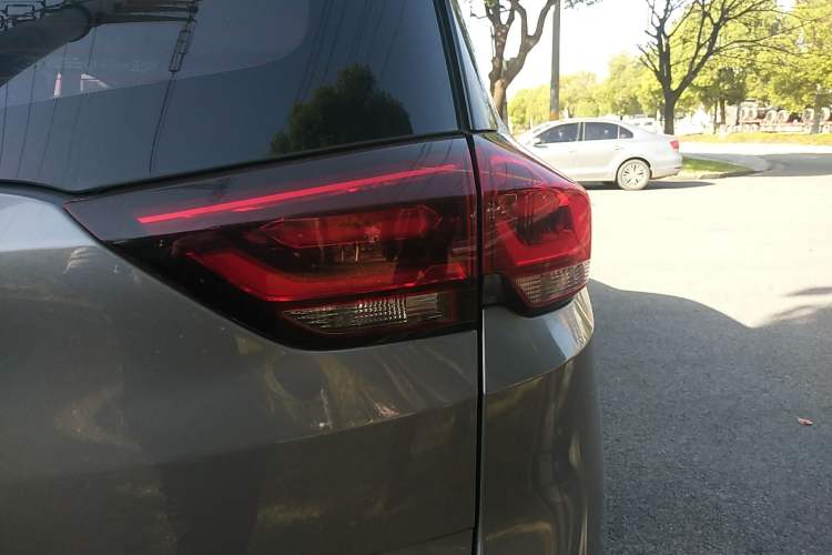 Used Chevrolet Orlando 2018 Redline 530T Automatic Enjoyment Edition (5+2 Model) – China V Standard
