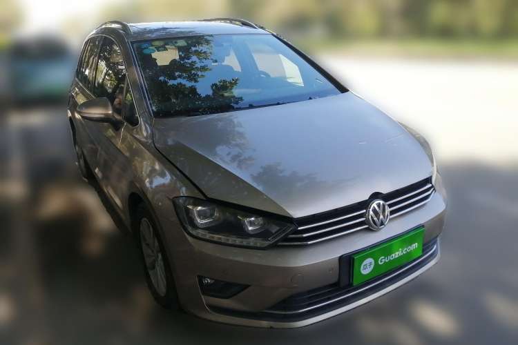 Used Volkswagen Golf Sportsvan 2016 230TSI Automatic Trend Edition Front Right 45 Deg
