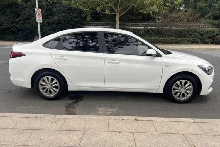 Used Hyundai Celesta 2020 1.6L Automatic GL Enjoyable Edition