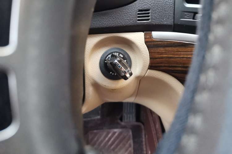 Used Hyundai Santa Fe Classic 2010 2.4 Comfort Edition 7-Seater Four-Wheel Drive
