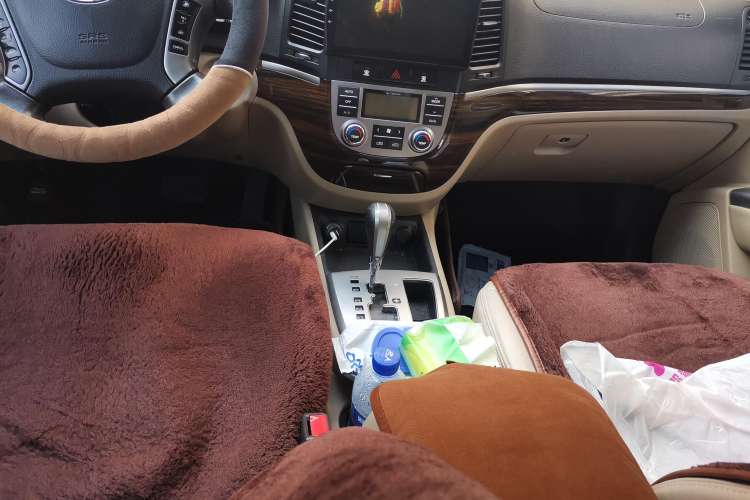 Used Hyundai Santa Fe Classic 2010 2.4 Comfort Edition 7-Seater Four-Wheel Drive
