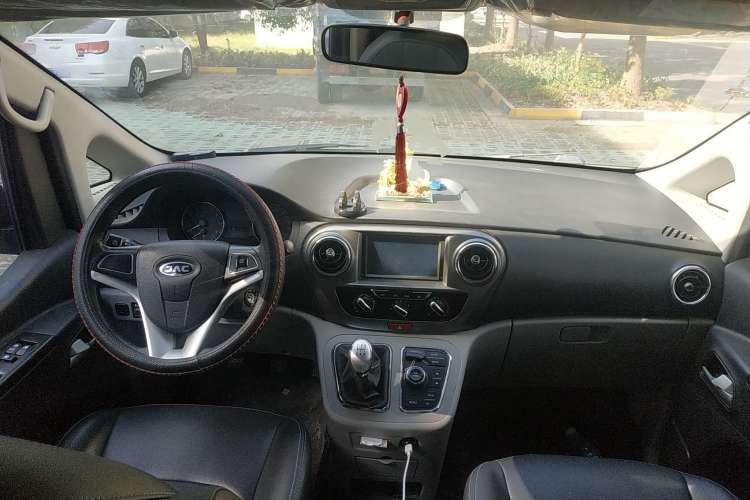 Used JAC M3 2018 IKEA Edition 1.6L Luxury Smart Model Center Console