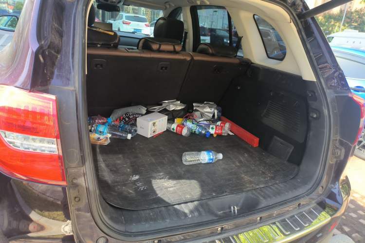 Used Haval H8 2017 2.0T Gasoline Four-Wheel Drive Luxury Model
