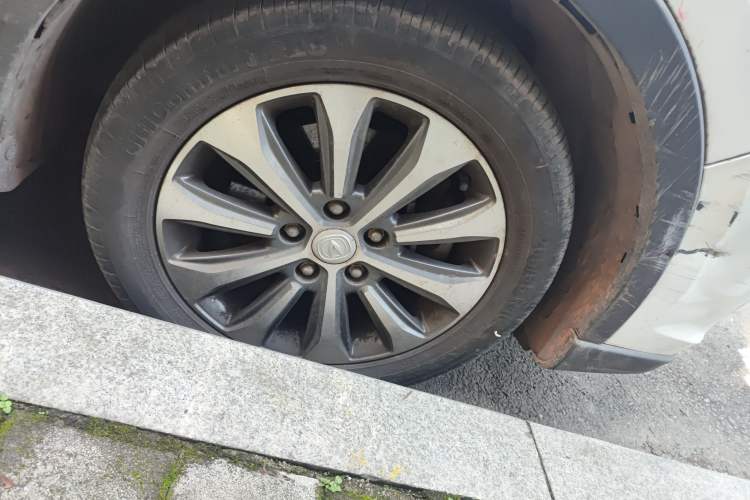 Used CHANGAN Lingxuan 2017 1.6L Manual Happiness Edition