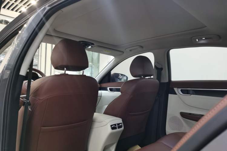 Used Hyundai Mistra 2021 1.8L CVT LUX Premium Edition
