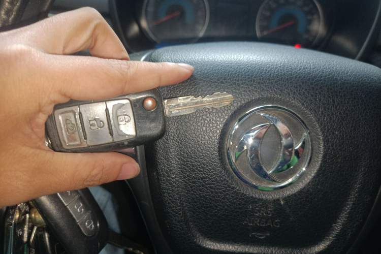 Used Dongfeng Fengon 370 2017 1.5L CVT Fashion Edition 7-Seater