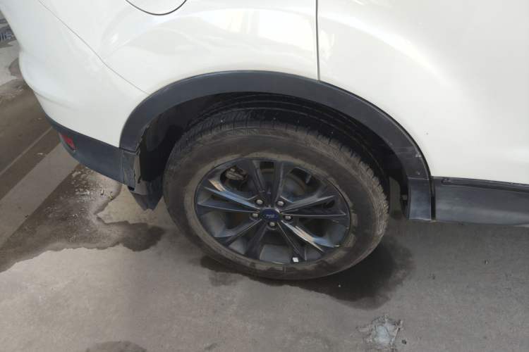 Used Ford Kuga 2019 EcoBoost 180 Two-Wheel-Drive Platinum Edition China VI Standard