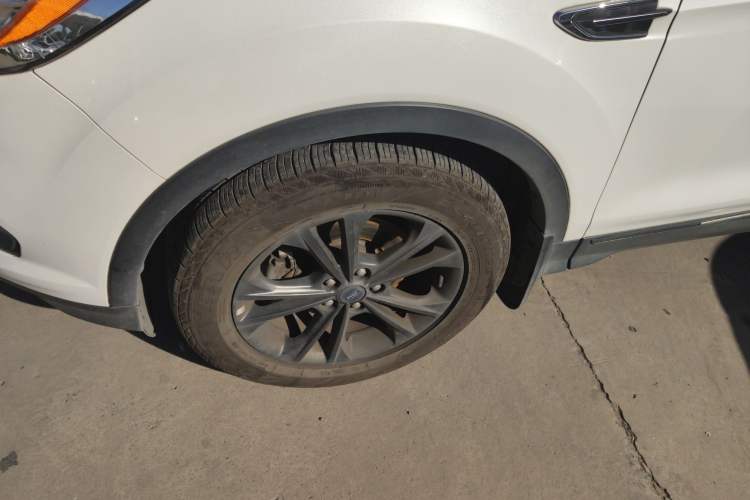 Used Ford Kuga 2019 EcoBoost 180 Two-Wheel-Drive Platinum Edition China VI Standard