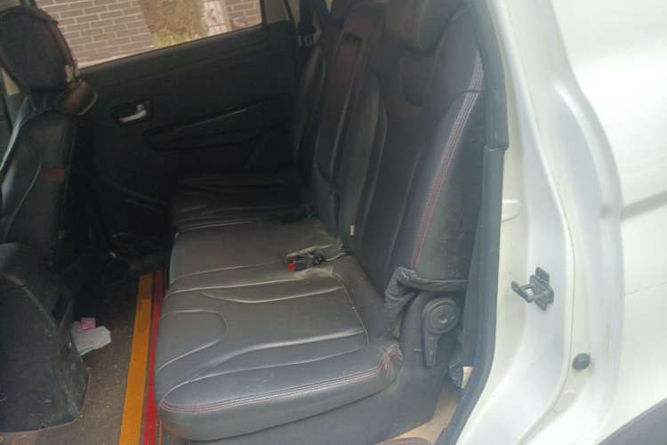 Used Dongfeng Fengon 370 2017 1.5L CVT Fashion Edition 7-Seater