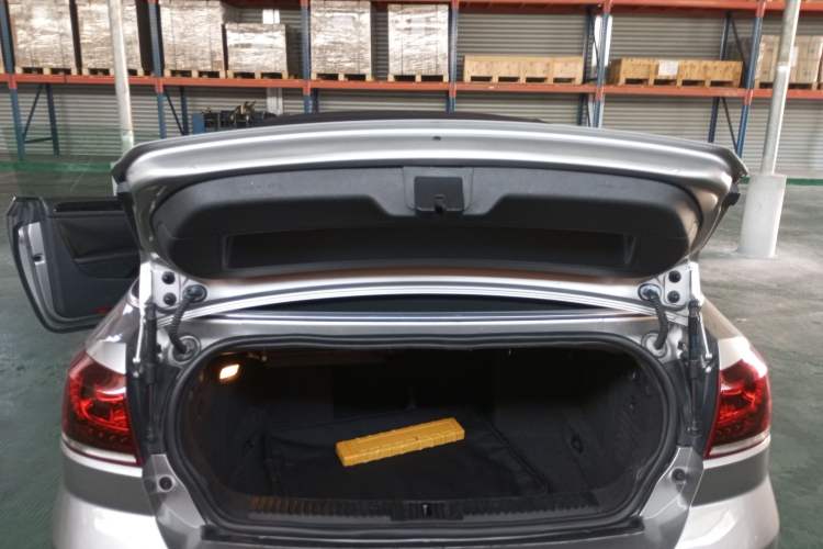 Used Volkswagen Golf 2012 1.4TSI Luxury Convertible Edition
