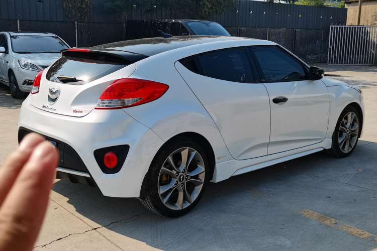 Used Hyundai Veloster 2015 1.6T Automatic Luxury Edition
