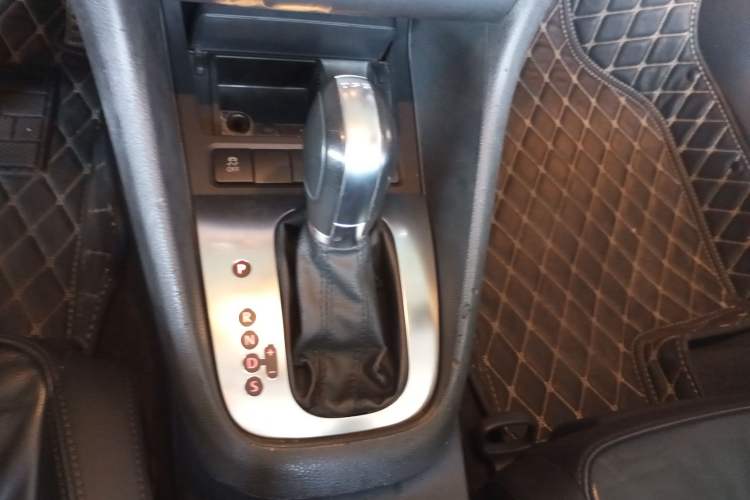 Used Volkswagen Golf 2012 1.4TSI Luxury Convertible Edition
