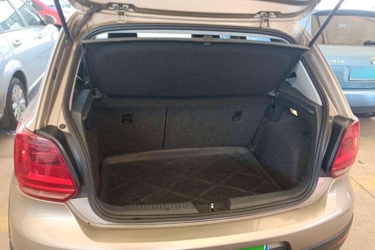 Used Volkswagen Polo 2014 1.6L Cross Polo Automatic
