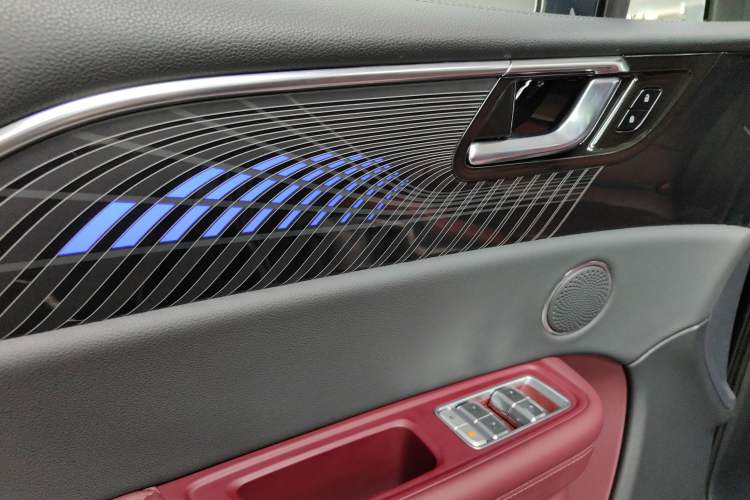 Used Hongqi E-HS9 2021 510 km Range Flagway Edition Six Seats
