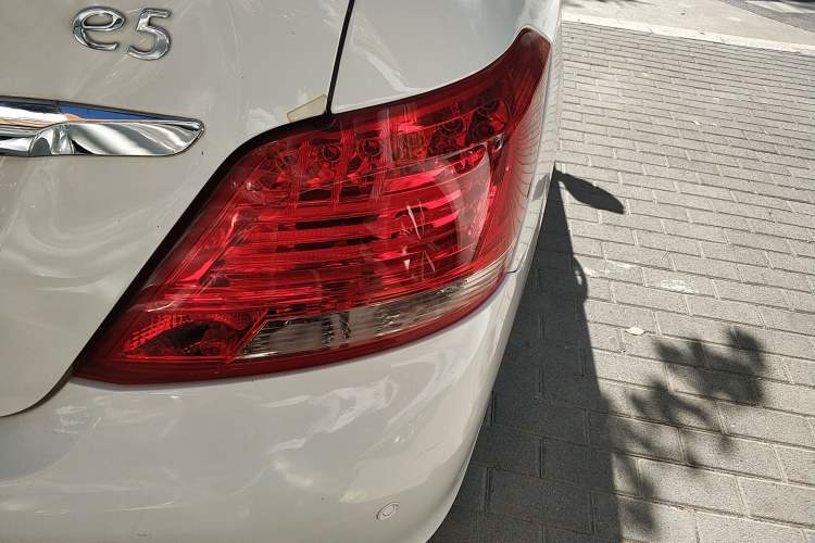 Used BYD e5 2017 300 e-Comfort Edition
