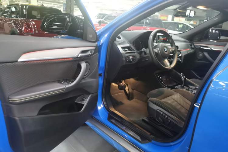 Used BMW X2 2018 sDrive25i Luxury Model with M Off-Road Package China V Emission Standard
