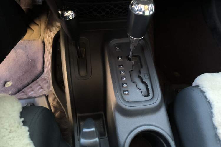 Used Jeep Wrangler 2011 3.8L Sahara Four-Door Edition