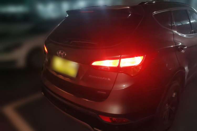 Used Hyundai Santa Fe 2013 2.4L Automatic 4x4 Smart Version