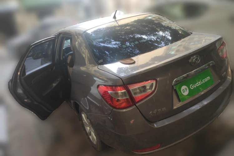 Used Dongfeng Aeolus S30 2011 1.6L Automatic Zunya Model
