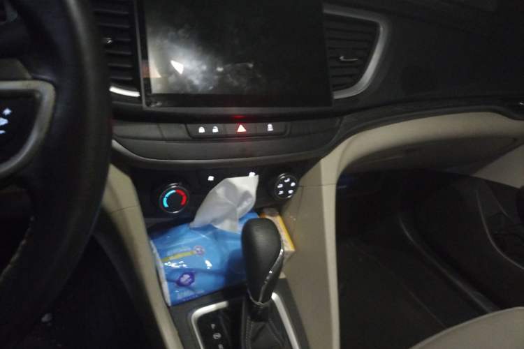 Used Buick Excelle GX 2018 15T Dual-Clutch Elite Model
