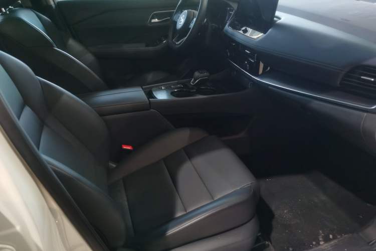 Used Nissan X-Trail 2022 VC-Turbo 300 CVT 2WD Star & Moon Limited Edition
