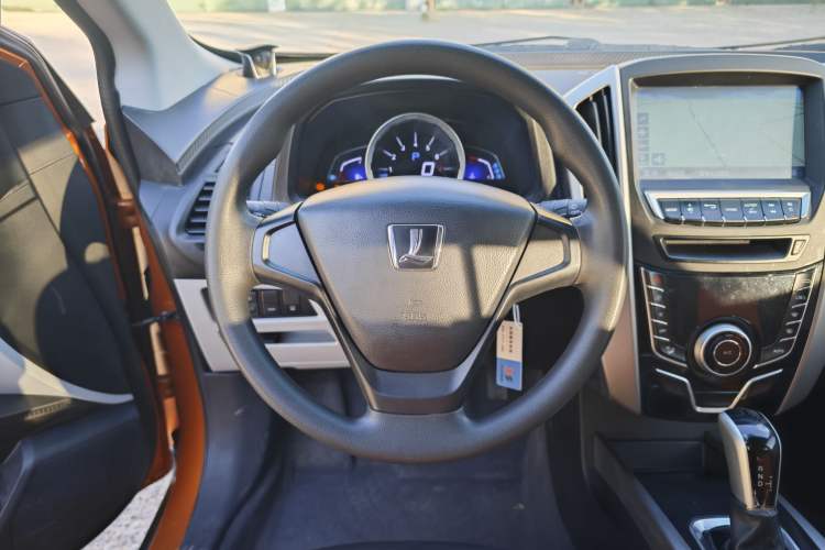 Used Luxgen U6 SUV 2014 1.8T Charm Version
