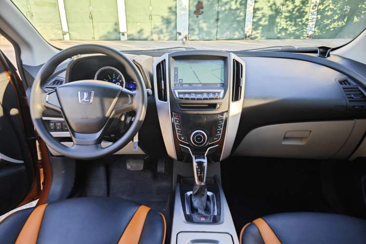 Used Luxgen U6 SUV 2014 1.8T Charm Version
